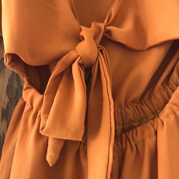 ZAFUL ROMPER SHORTS PLUNGING NECK BOW KNOT CUTOUT - Picture 6 of 7